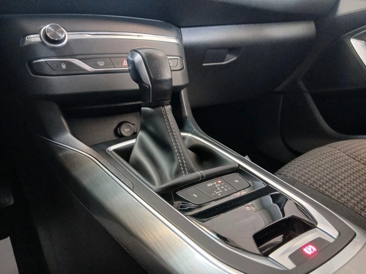 Peugeot 308 BlueHDi 130 S&S EAT6 SW Allure