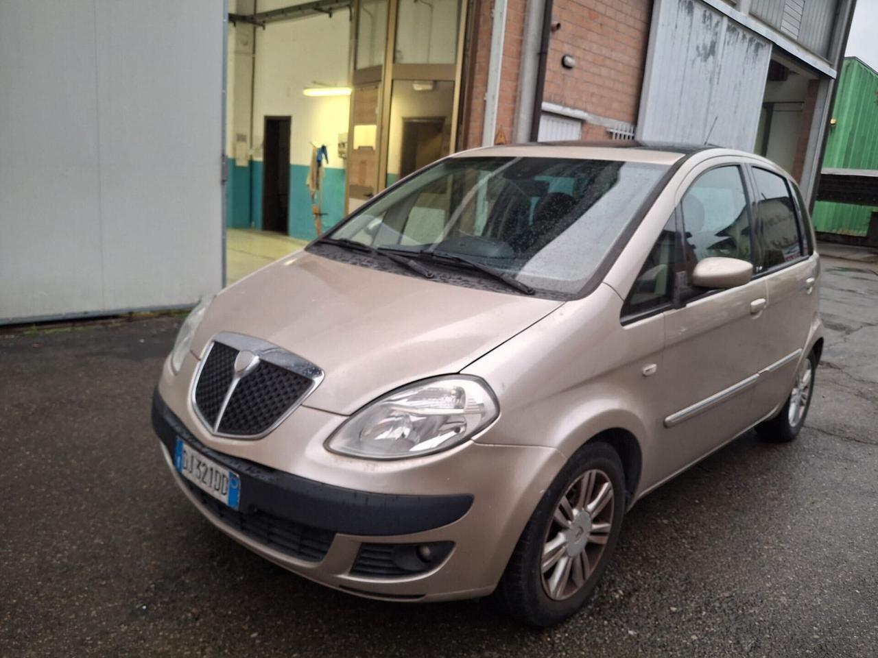 Lancia MUSA 1.4 16V Platino Plus GPL