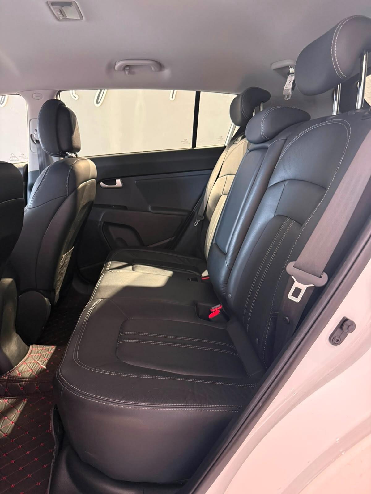 Kia Sportage 1.7 CRDI VGT 2WD high tech