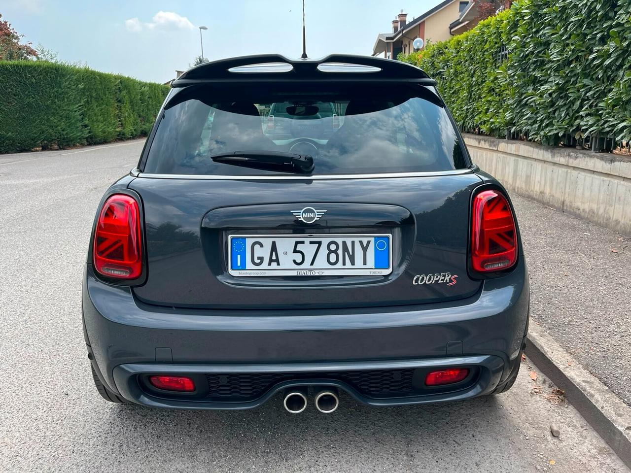 Mini 2.0 Cooper S 192CV Da VETRINA