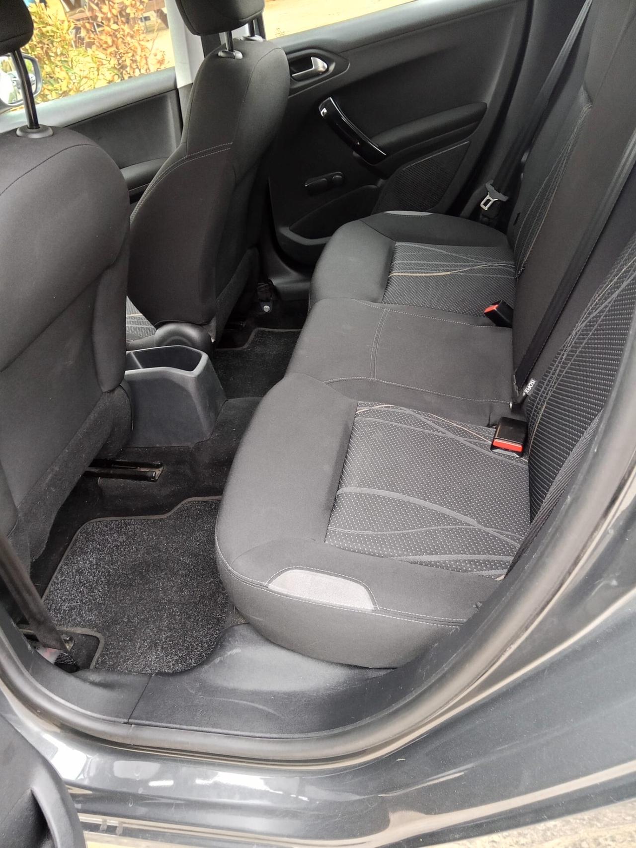 Peugeot 208 1.2 VTi 82 CV 5 porte Allure