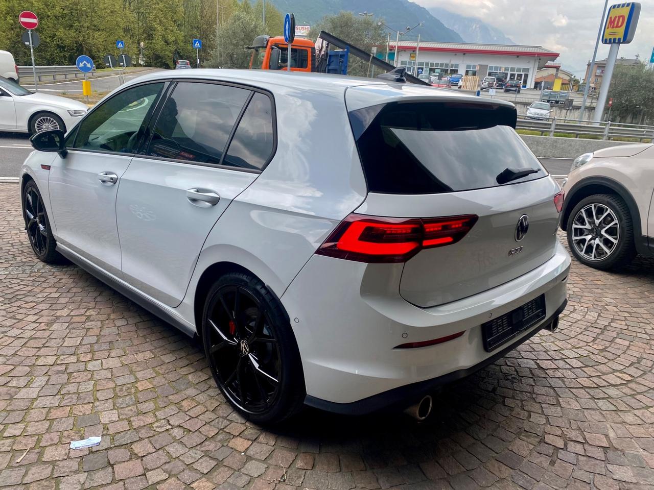 Volkswagen Golf GTI 2.0 TSI DSG 19” IQ-LIGHT DCC