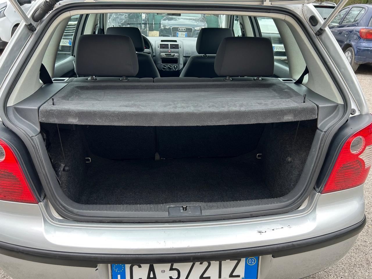 Volkswagen Polo 1.2 12V 5p. Trendline 98000km