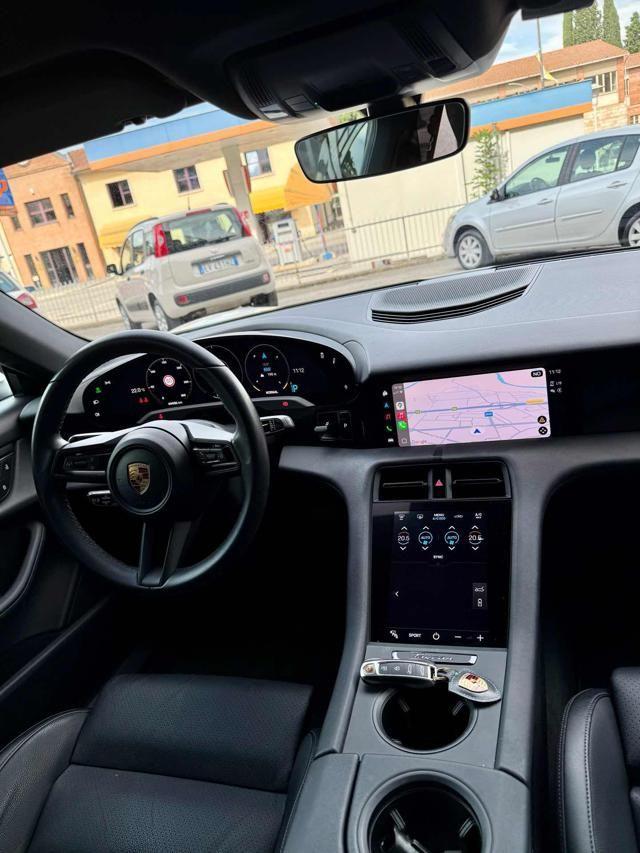 PORSCHE Taycan Taycan