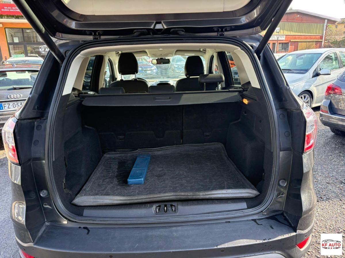 FORD - Kuga - 1.5 TDCI 120 CV S&S 2WD P. Titanium-AUT-NEOPATENTATI