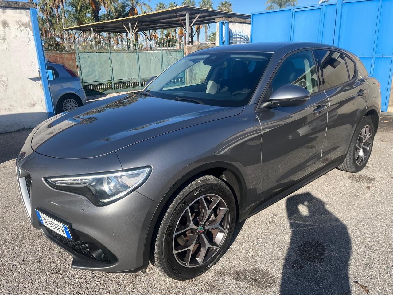Alfa Stelvio Q4-2.2 mjt/190 cv- autom-2018