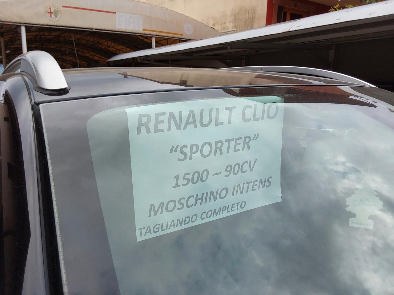 Renault Clio Sporter 1.5 dCi 90 CV Moschino Intens