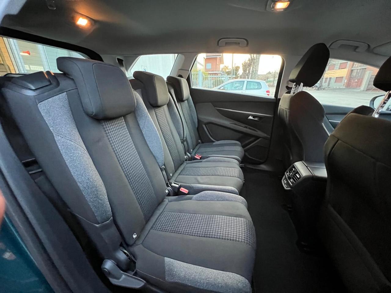 Peugeot 5008 BlueHDi 130 S&S EAT8 Allure