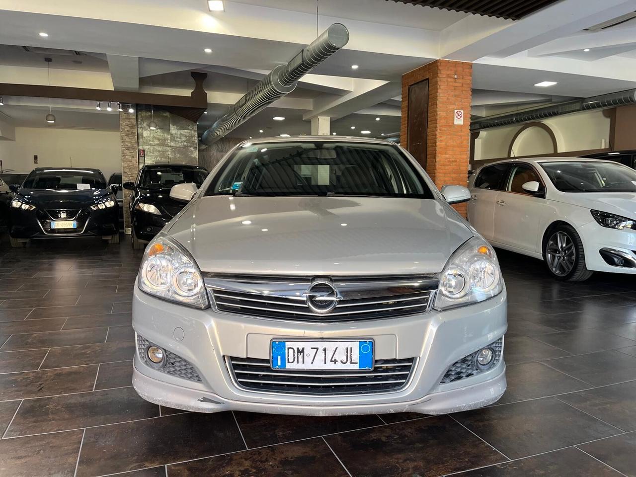 Opel Astra 1.6 16V VVT 5 porte Enjoy