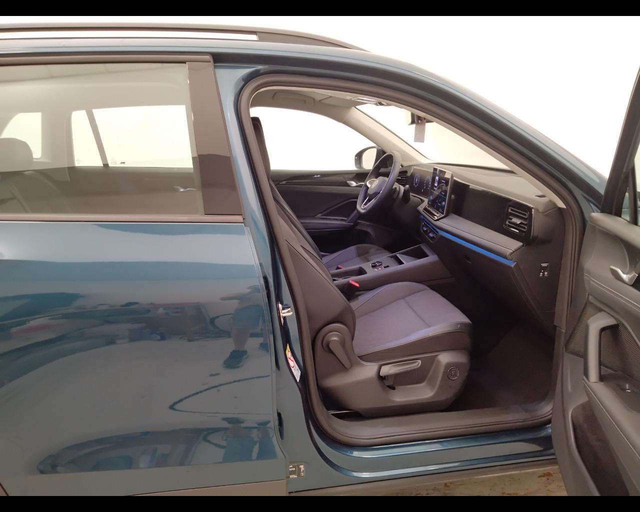 VOLKSWAGEN Tiguan III 2024 - Tiguan 2.0 tdi Life 150cv dsg