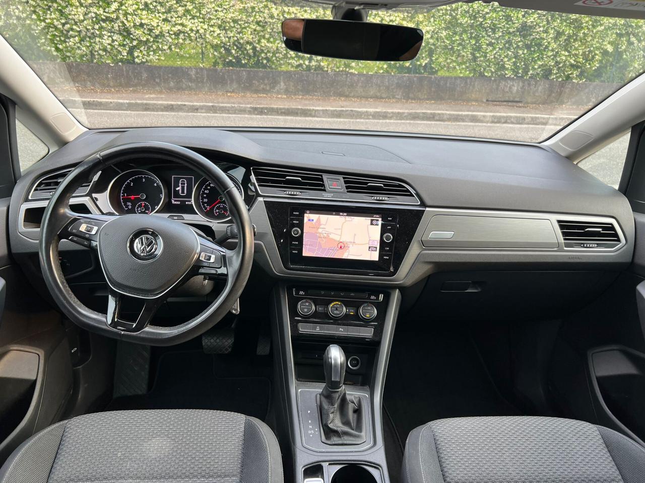 Volkswagen Touran 2.0 TDI 150 CV SCR DSG Business BlueMotion Technology