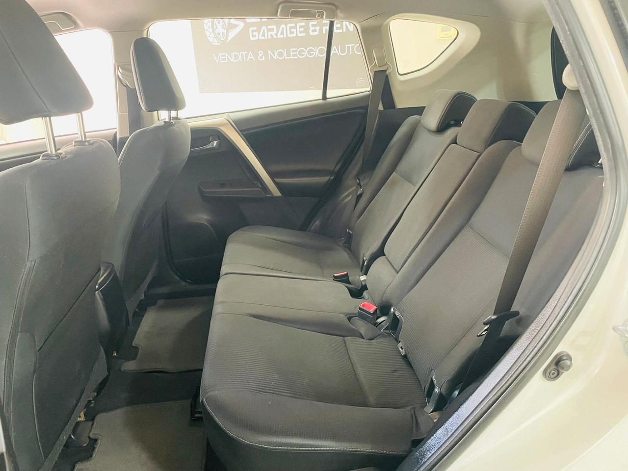 Toyota RAV 4 RAV4 2.0 D-4D 2WD