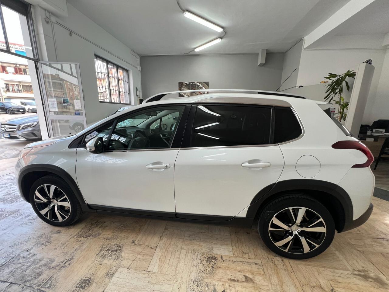 Peugeot 2008 BlueHDi 120 S&S Allure