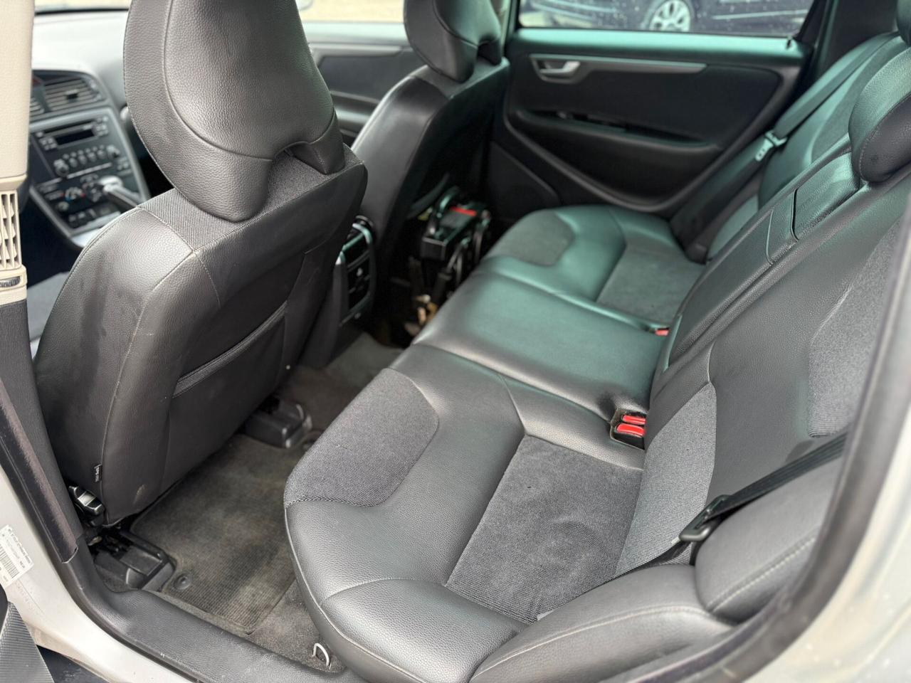 VOLVO XC70 CROSS COUNTRY 2.4 D 2006 12 MESI DI GARANZIA