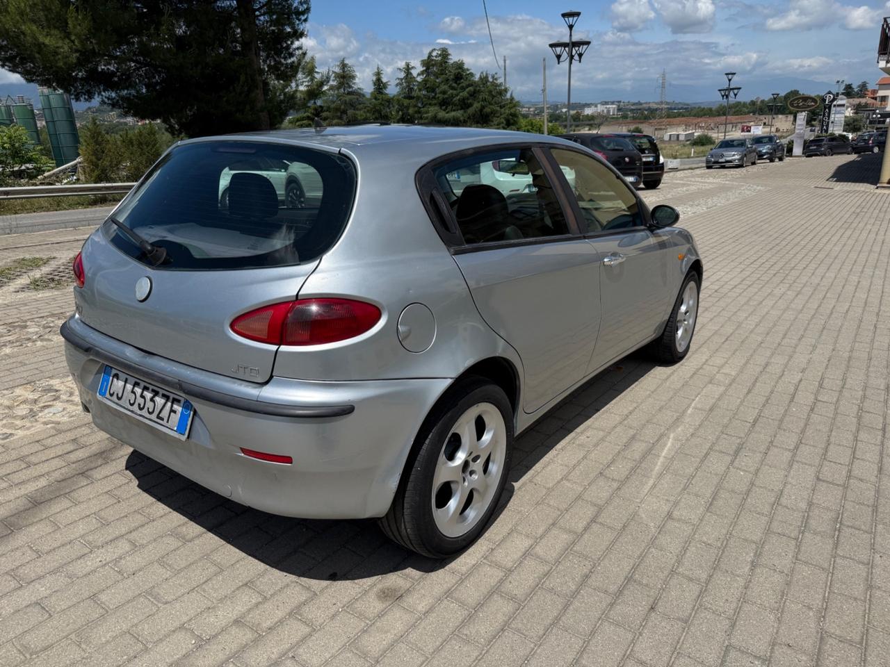 Alfa Romeo 147 1.9 JTD (115 CV) cat 5p. Distinctive