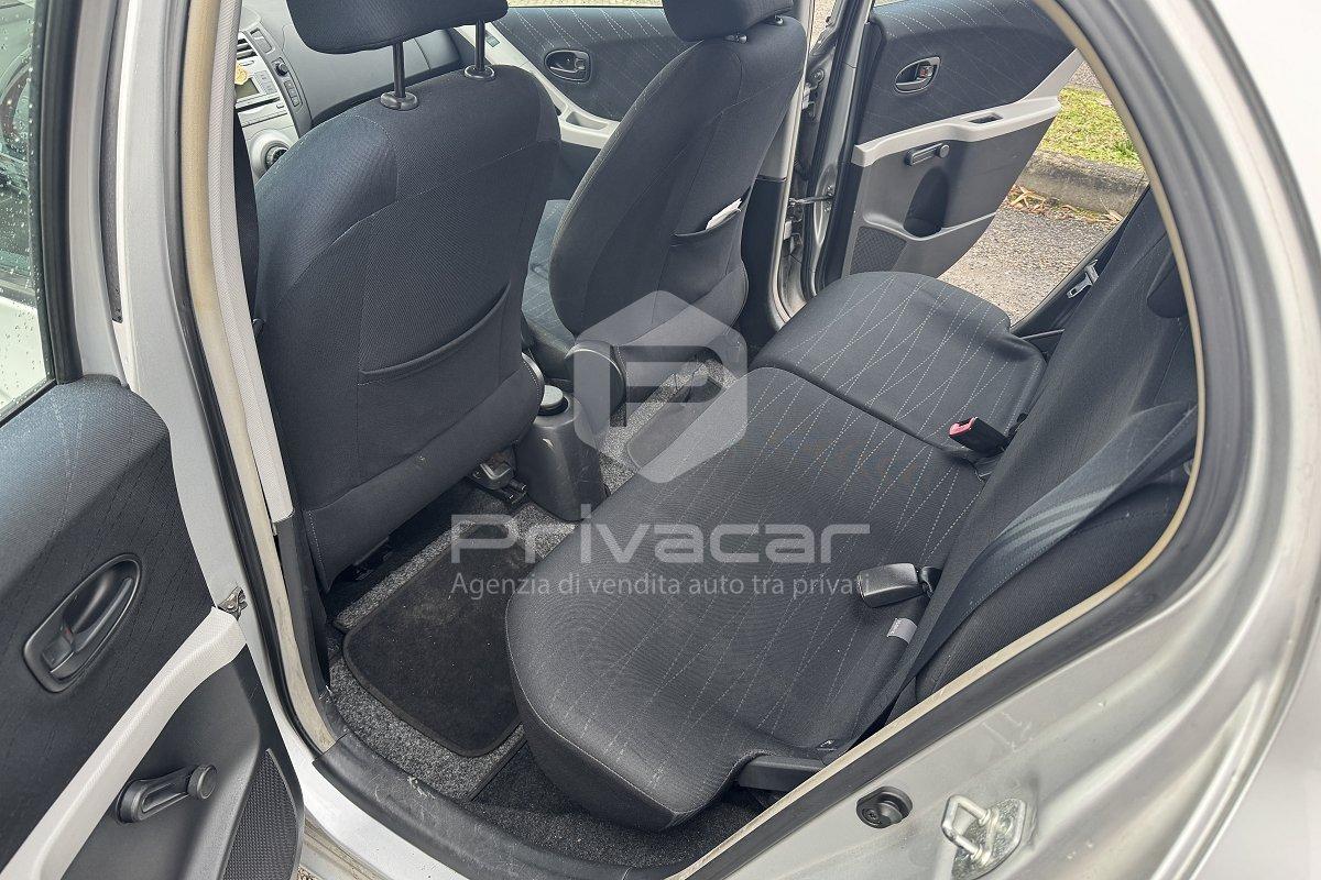 TOYOTA Yaris 1.3 5 porte Luna