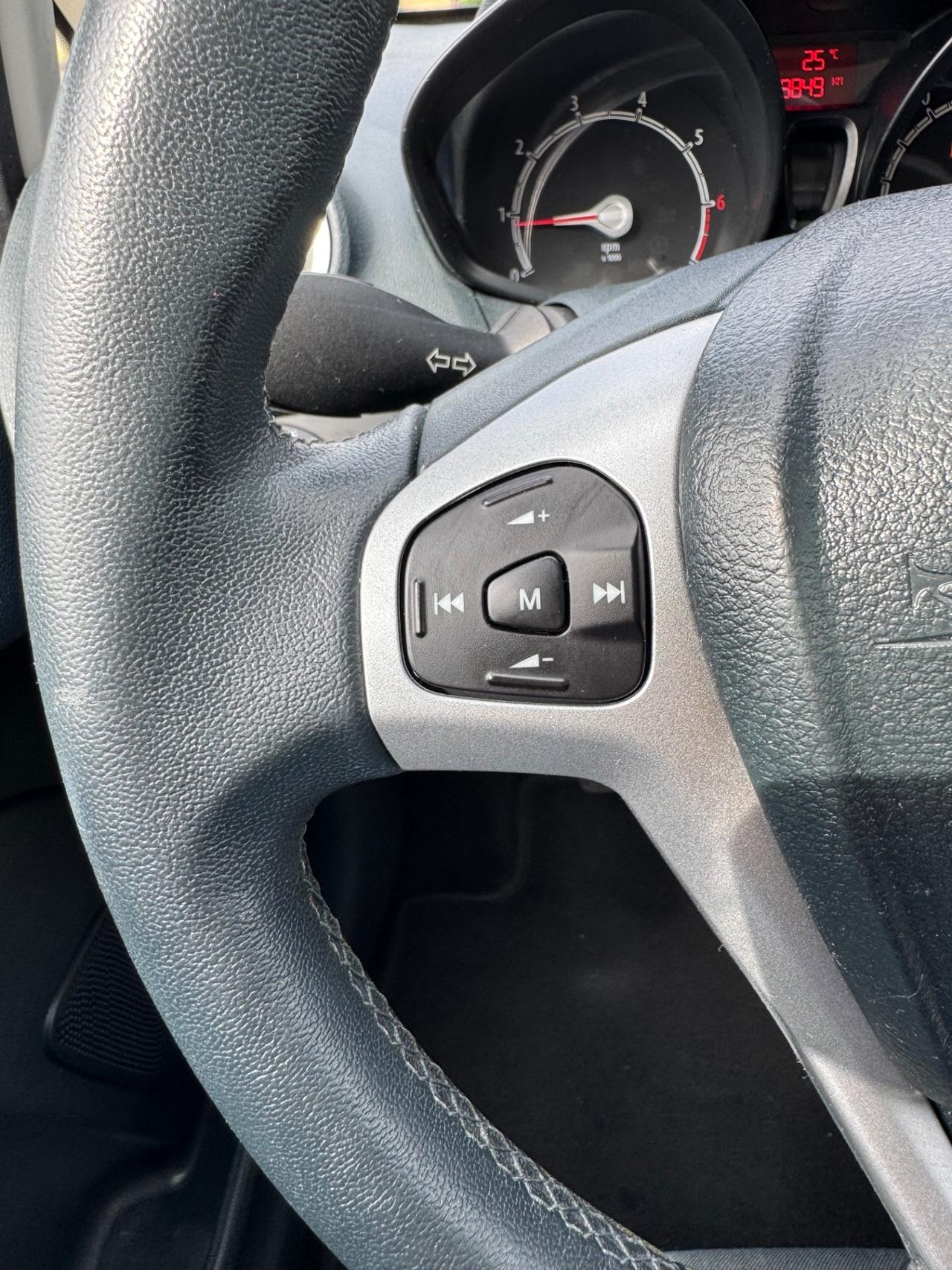 Ford Fiesta 1.2 TITANIUM
