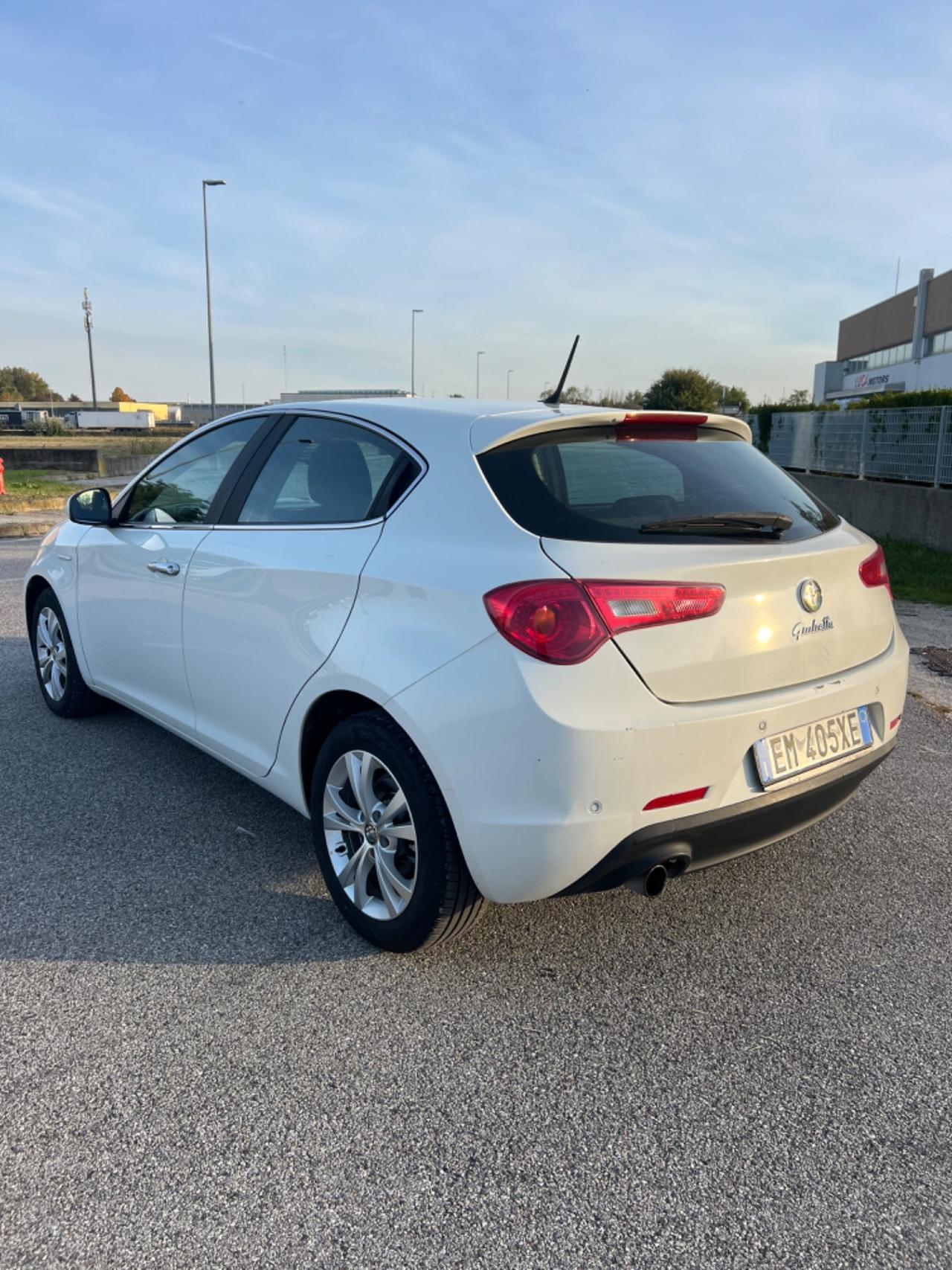 Alfa Romeo Giulietta 1.6 JTDm-2 105 CV Exclusive