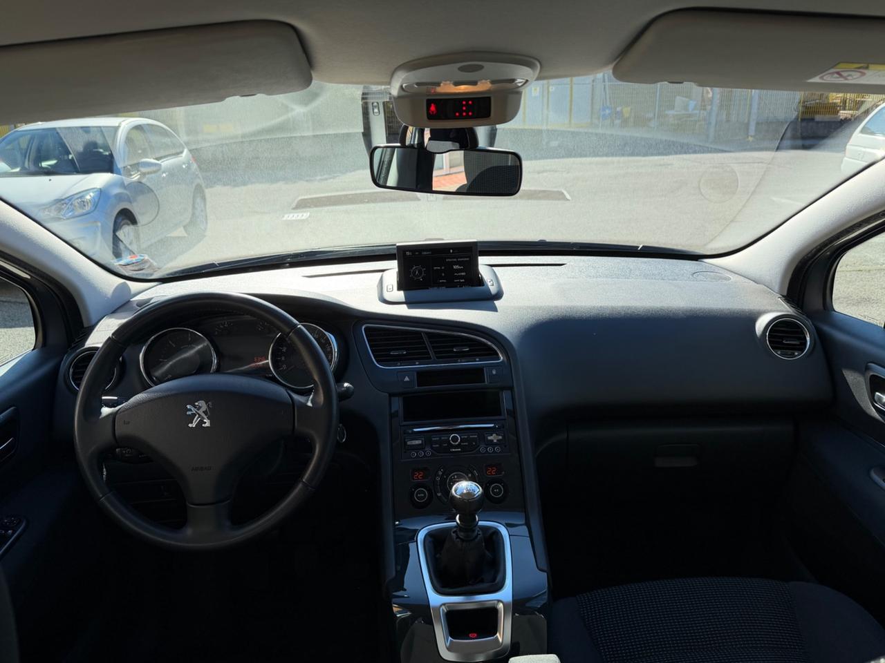 Peugeot 5008 1.6 HDi 115CV Business