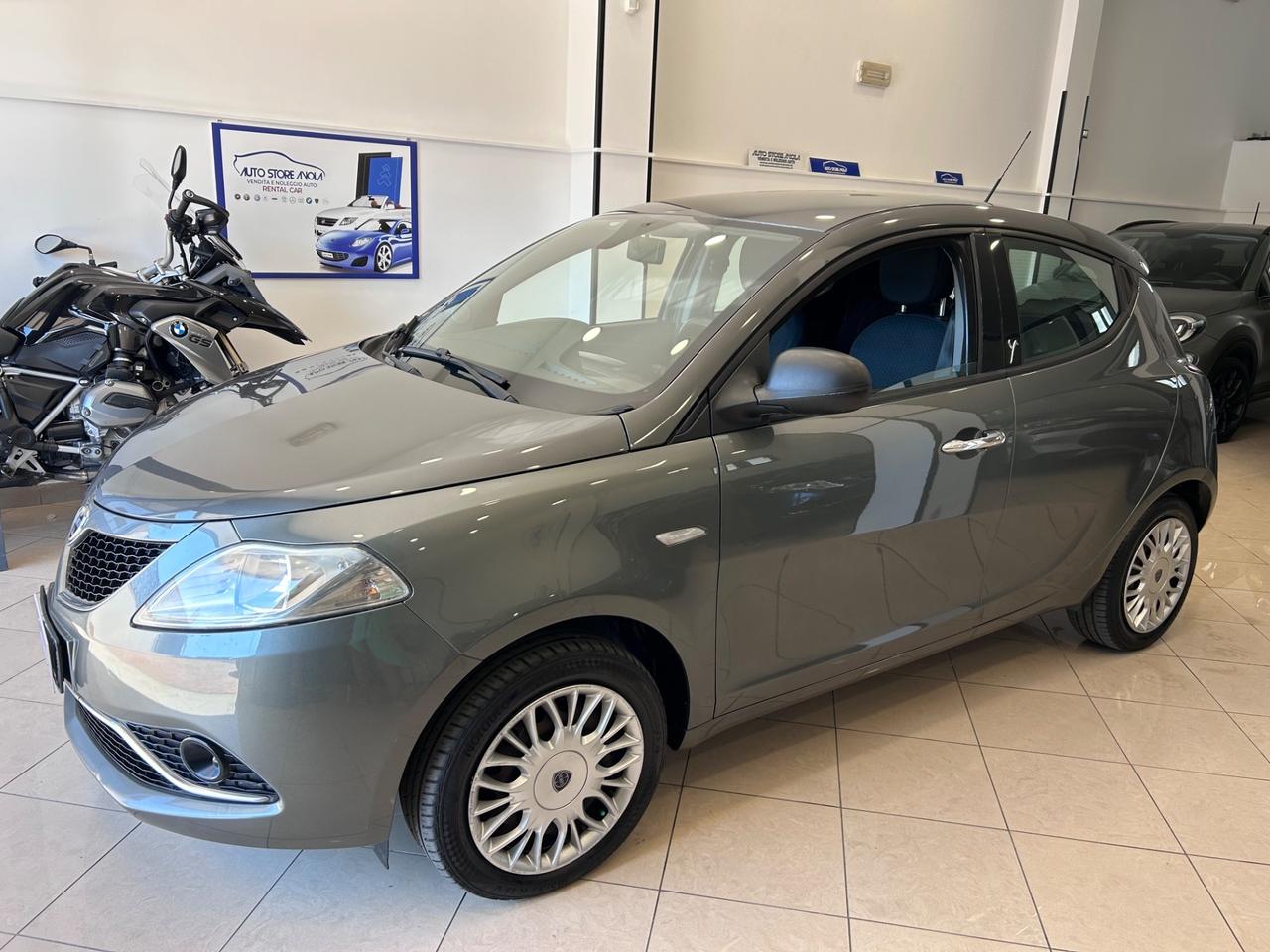 Lancia Ypsilon 1.2 69 CV 5 porte Gold