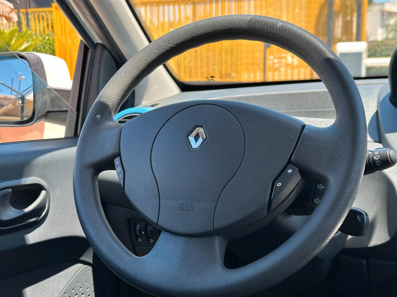 RENAULT Twingo 1.2 16V Live