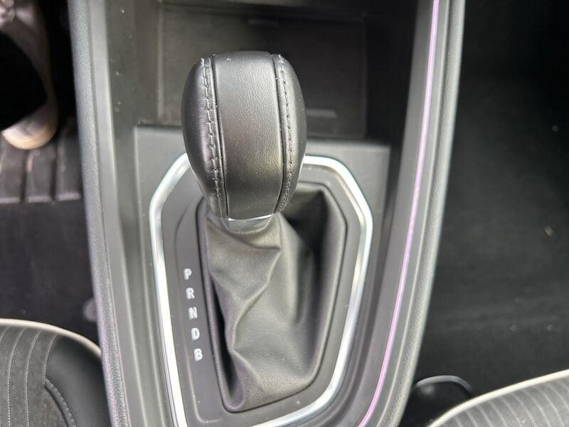 Renault Clio V 2019 1.6 E-Tech hybrid Intens 140cv auto my21