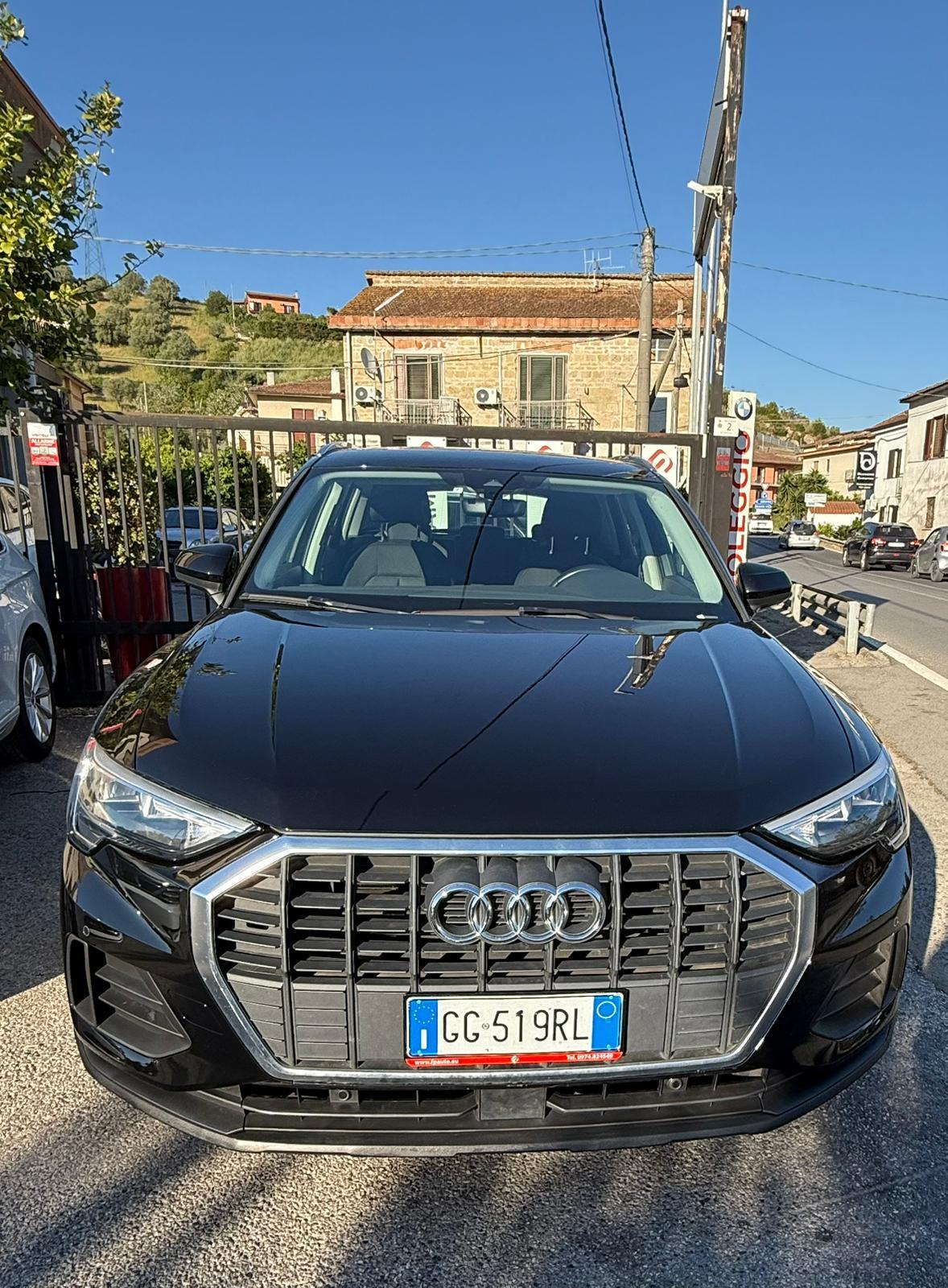 Audi Q3 35 2.0 tdi Business s-tronic