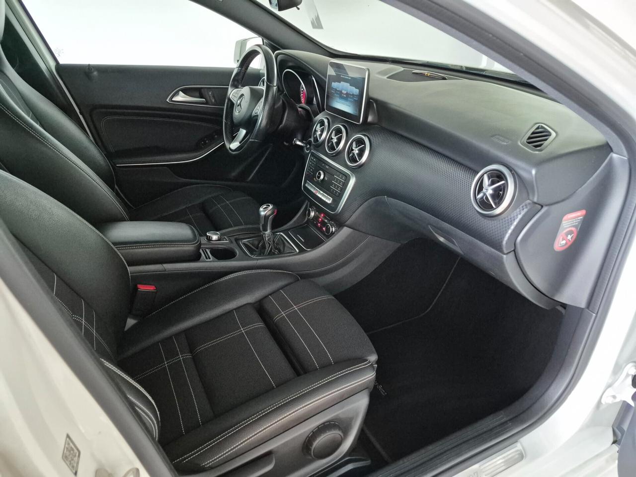 Mercedes-Benz A 180 CDI PELLE LED NAVI C.17 SEDILI RISCALDABILI KEYLESS CLIMA SENSORI ANT. E POST. BLUETOOTH SELETTORE MODALITA' GUIDA