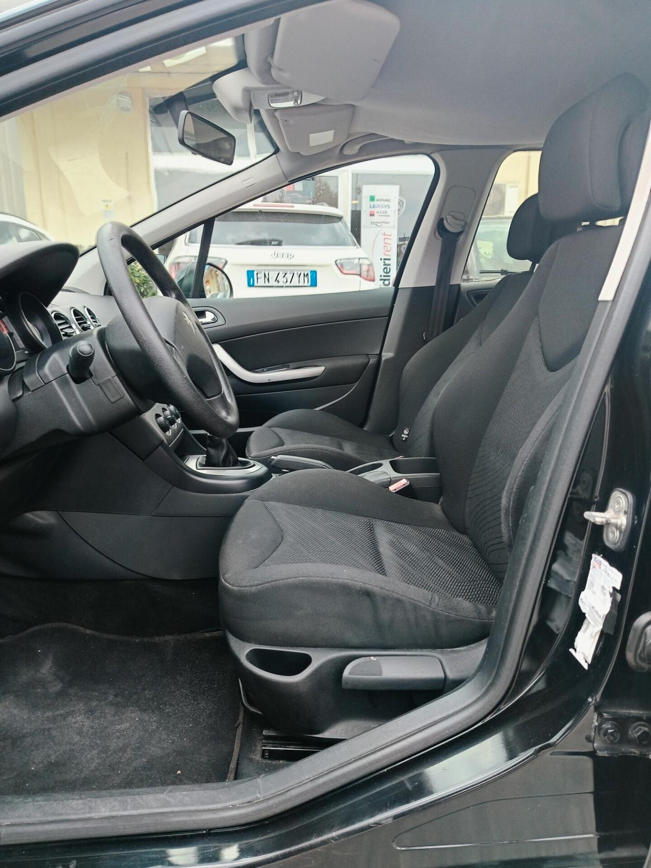Peugeot 308 1.6 HDi 90CV 5p. Tecno