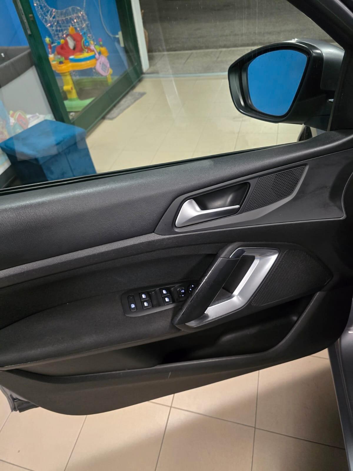 Peugeot 308 BlueHDi 120 S&S Business