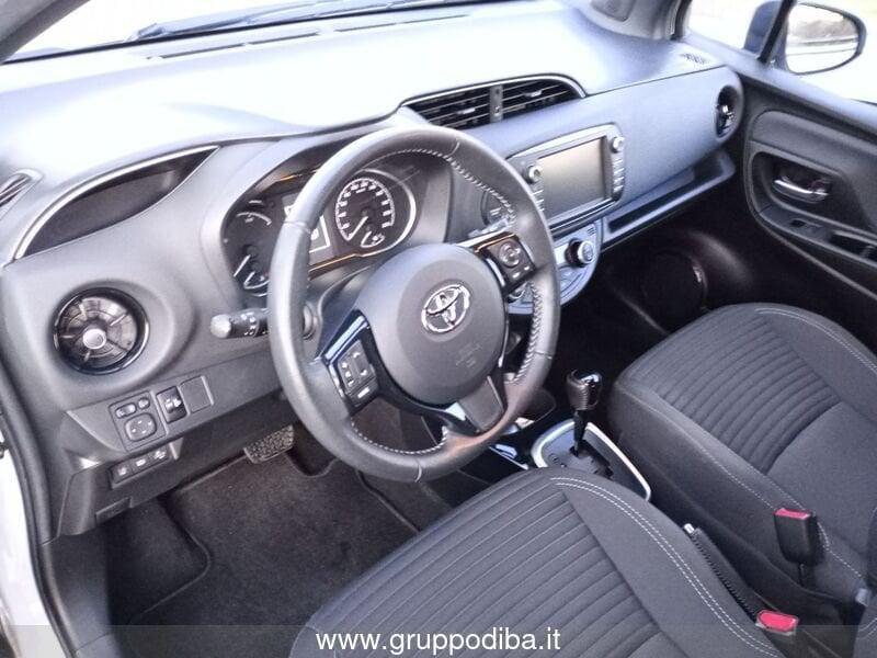 Toyota Yaris III 2017 5p Benzina 5p 1.5h y20 Bitone