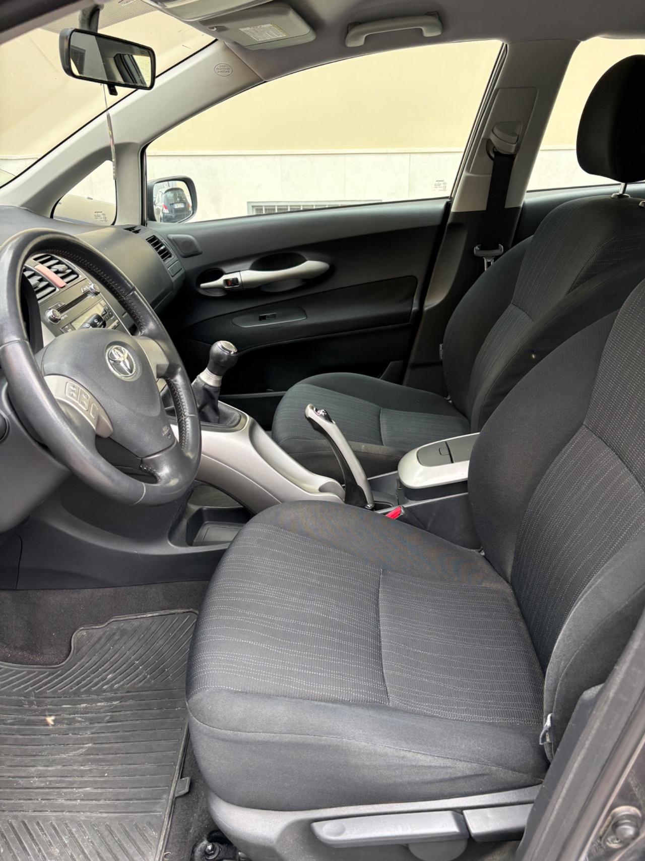 Toyota Auris 1.4 D-4D 90cv affidabile