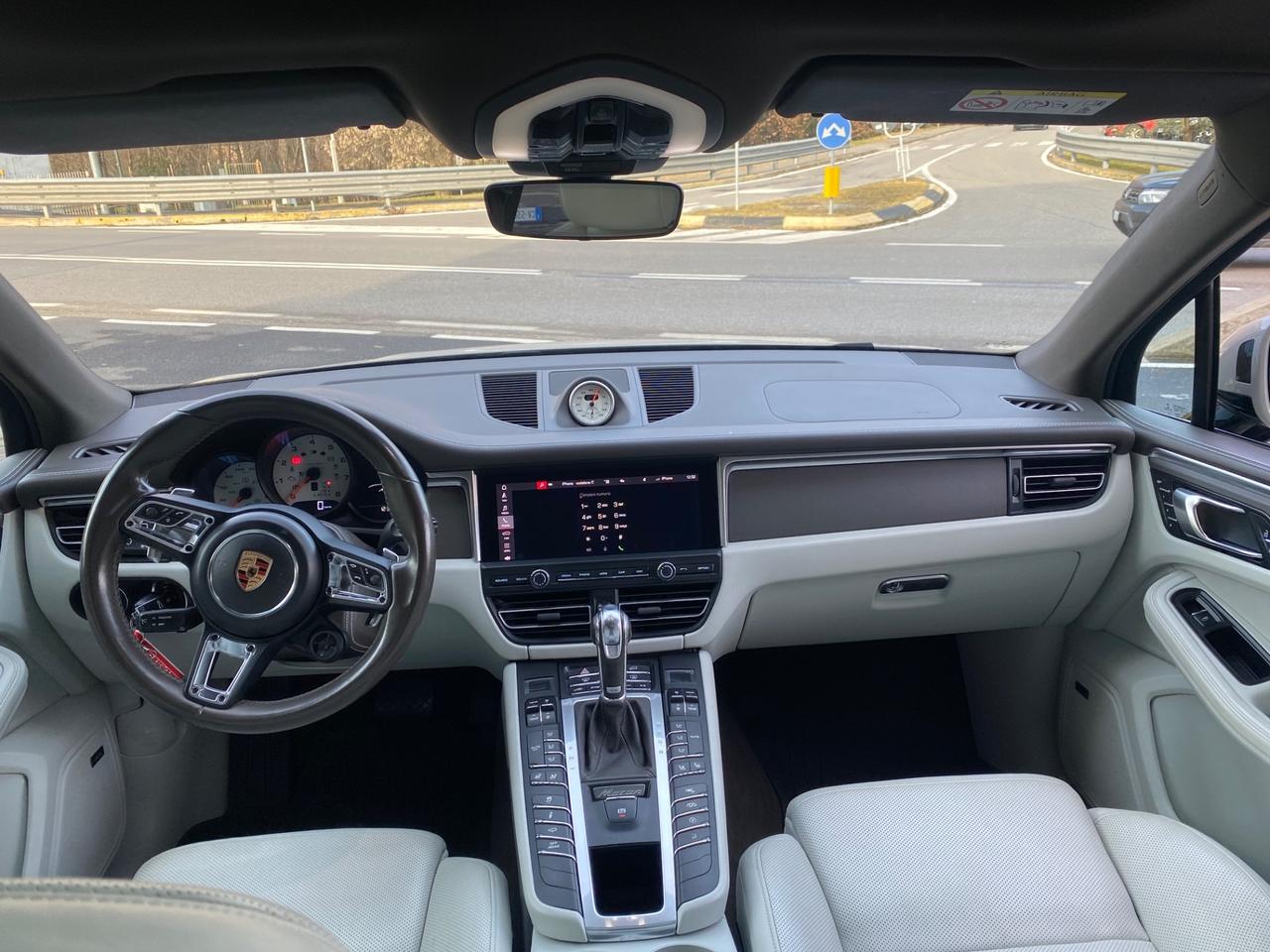 Porsche Macan 2.0 pdk GESSO TETTO 21” FULL