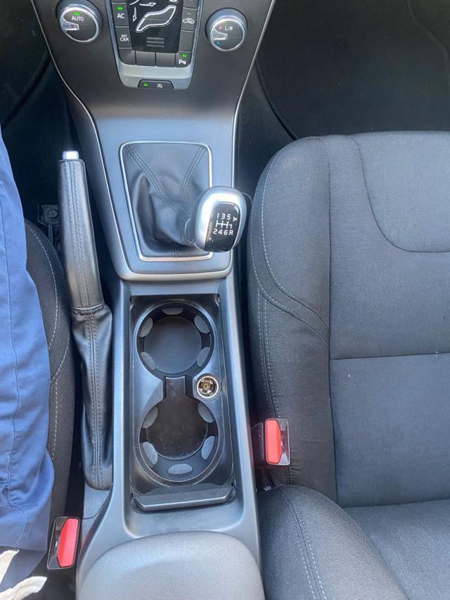 VOLVO V40 D2 Business NEO PATENTATO