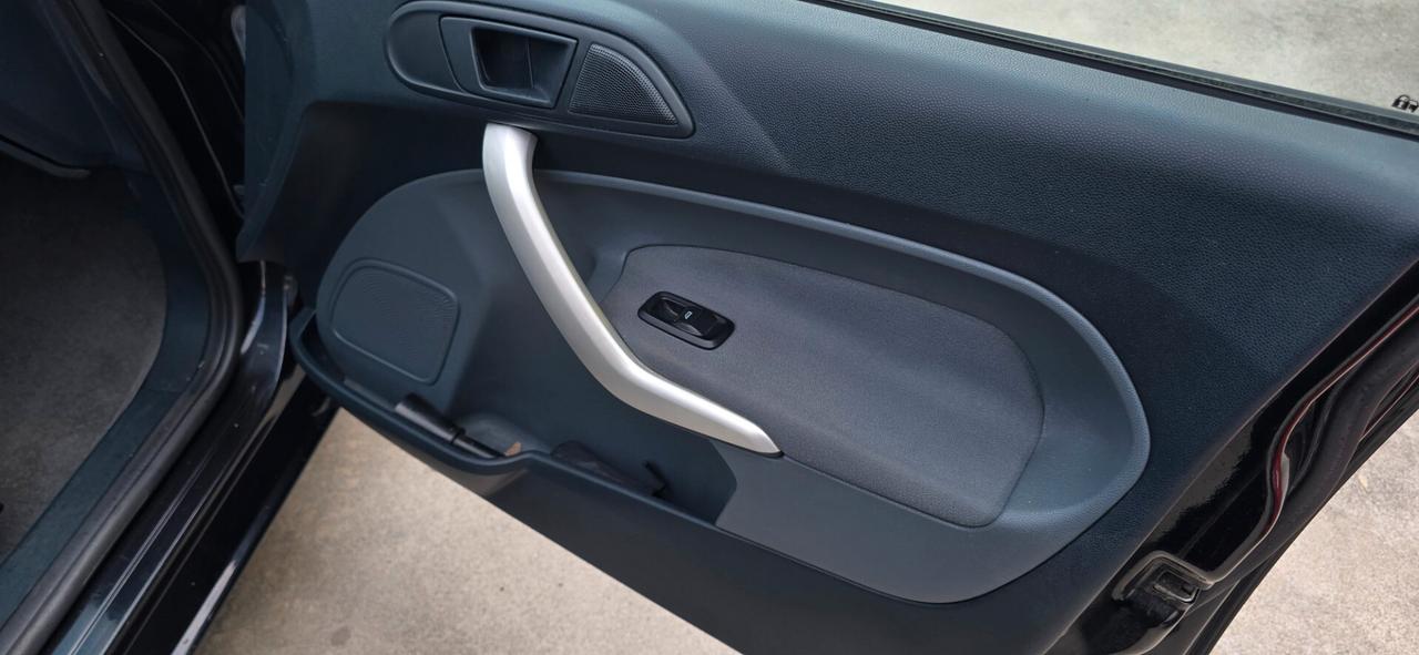 Ford Fiesta Fiesta+ 1.4 5 porte Bz.- GPL