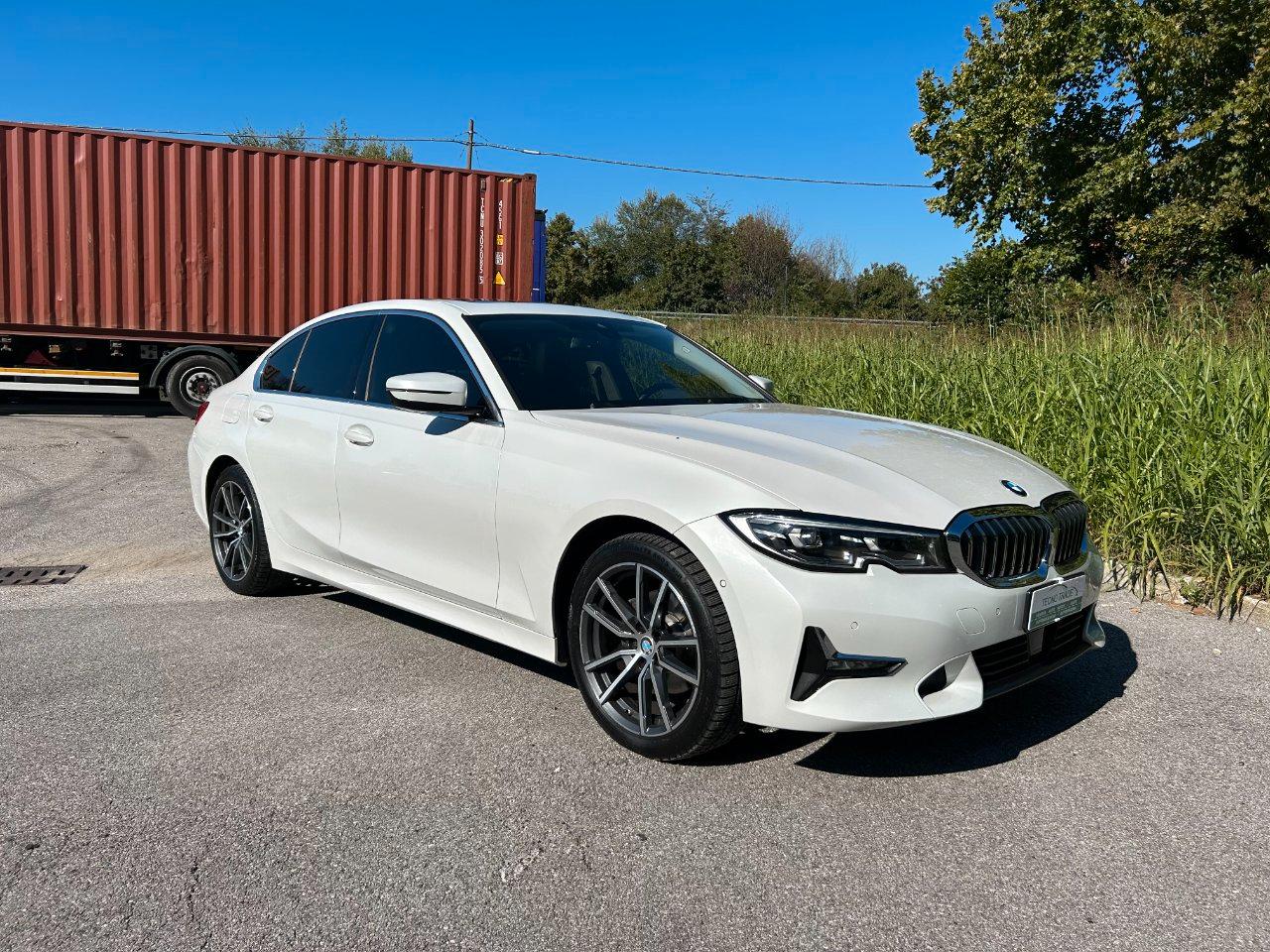 BMW 320 d mhev 48V Sport auto