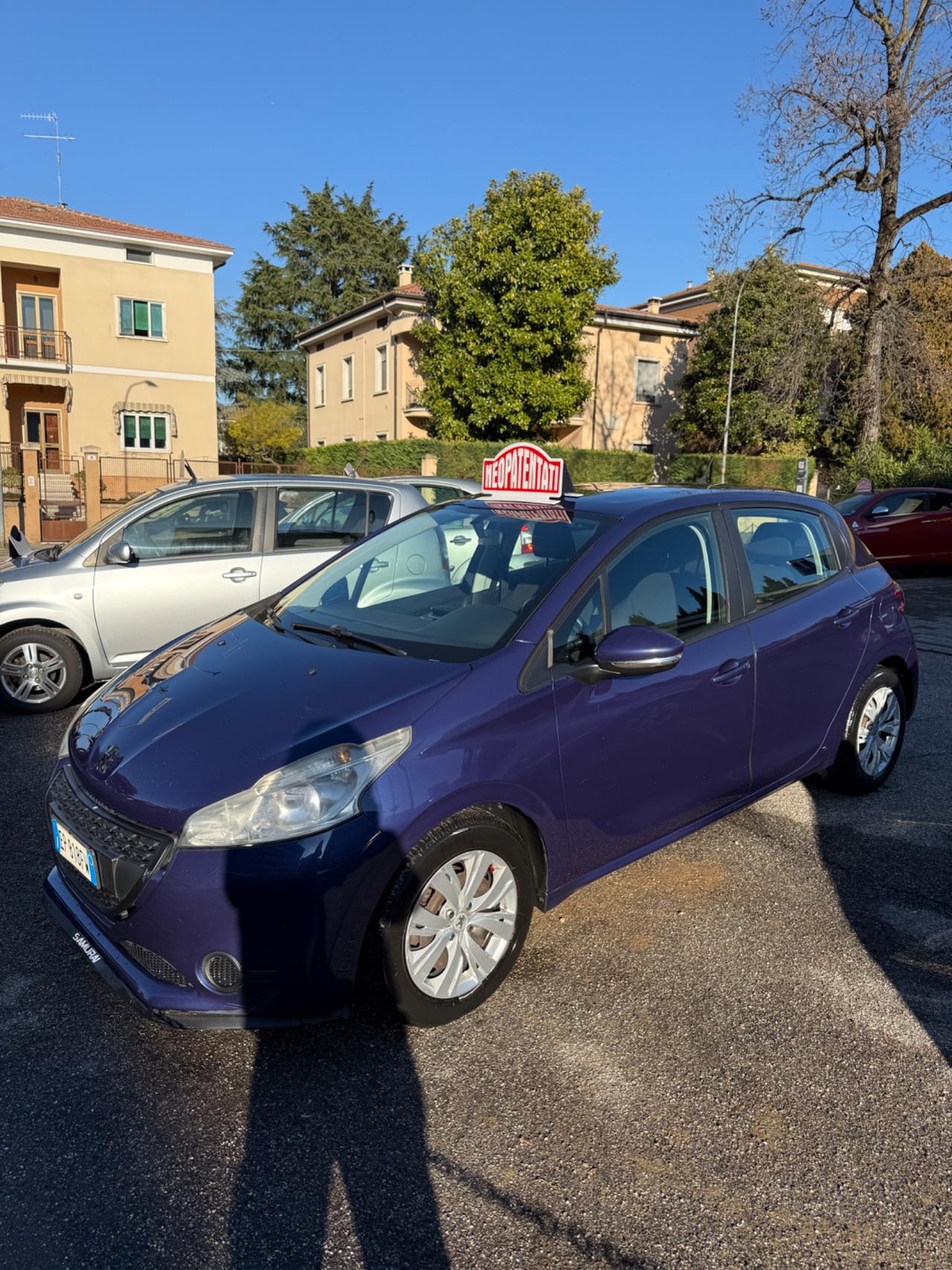 Peugeot 208 1.4 HDi 68 CV 5 porte Access