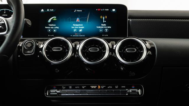 MERCEDES-BENZ A 180 d Auto IVA NEOPATENTATI PERFETTA
