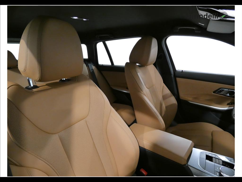 BMW Serie3(G20/21/80/81 - 320d 48V xDrive Touring Msport