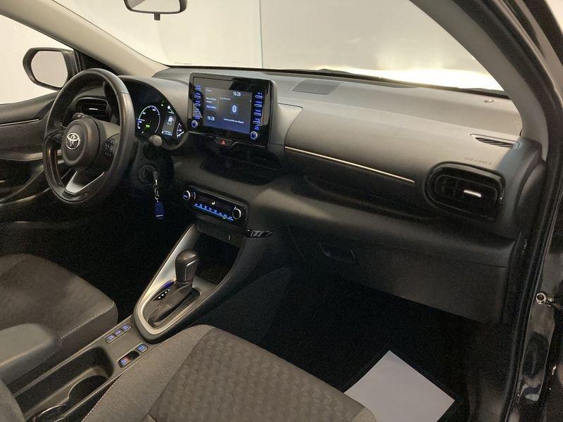 Toyota Yaris Hybrid Active MY22