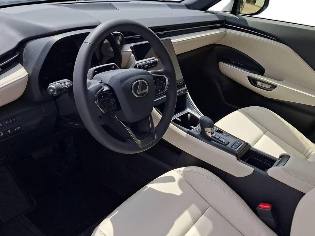 Lexus LBX 1.5 Hybrid Elegant 2WD