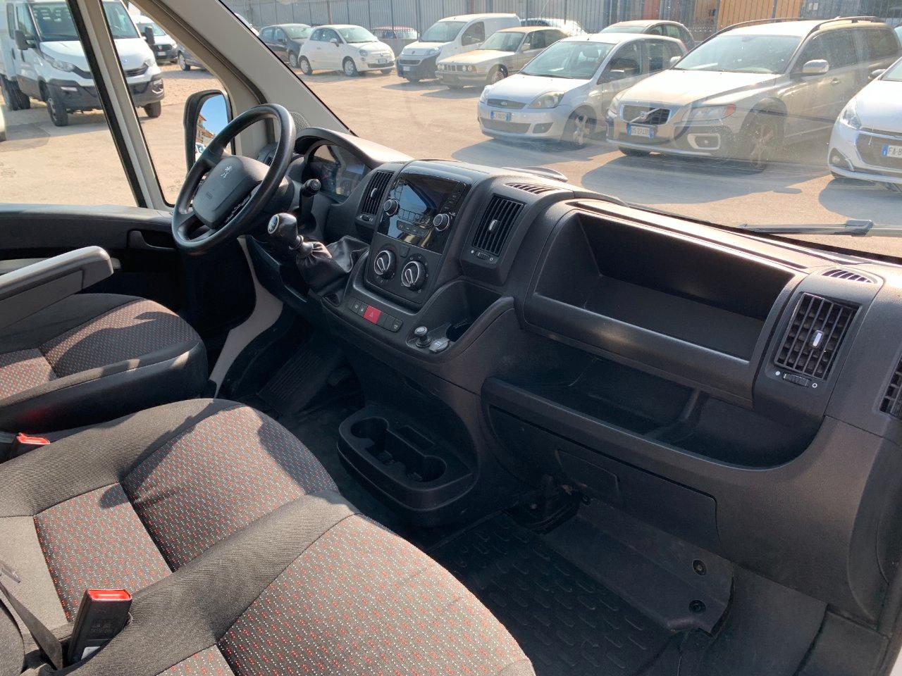 PEUGEOT Boxer Ribaltabile Trilaterale Cassone Fisso