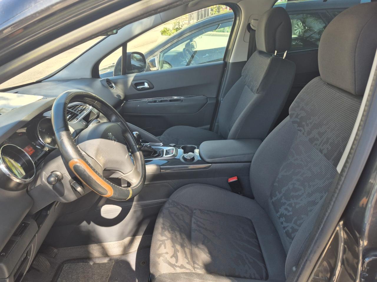 Peugeot 3008 1.6 HDi 112CV Allure