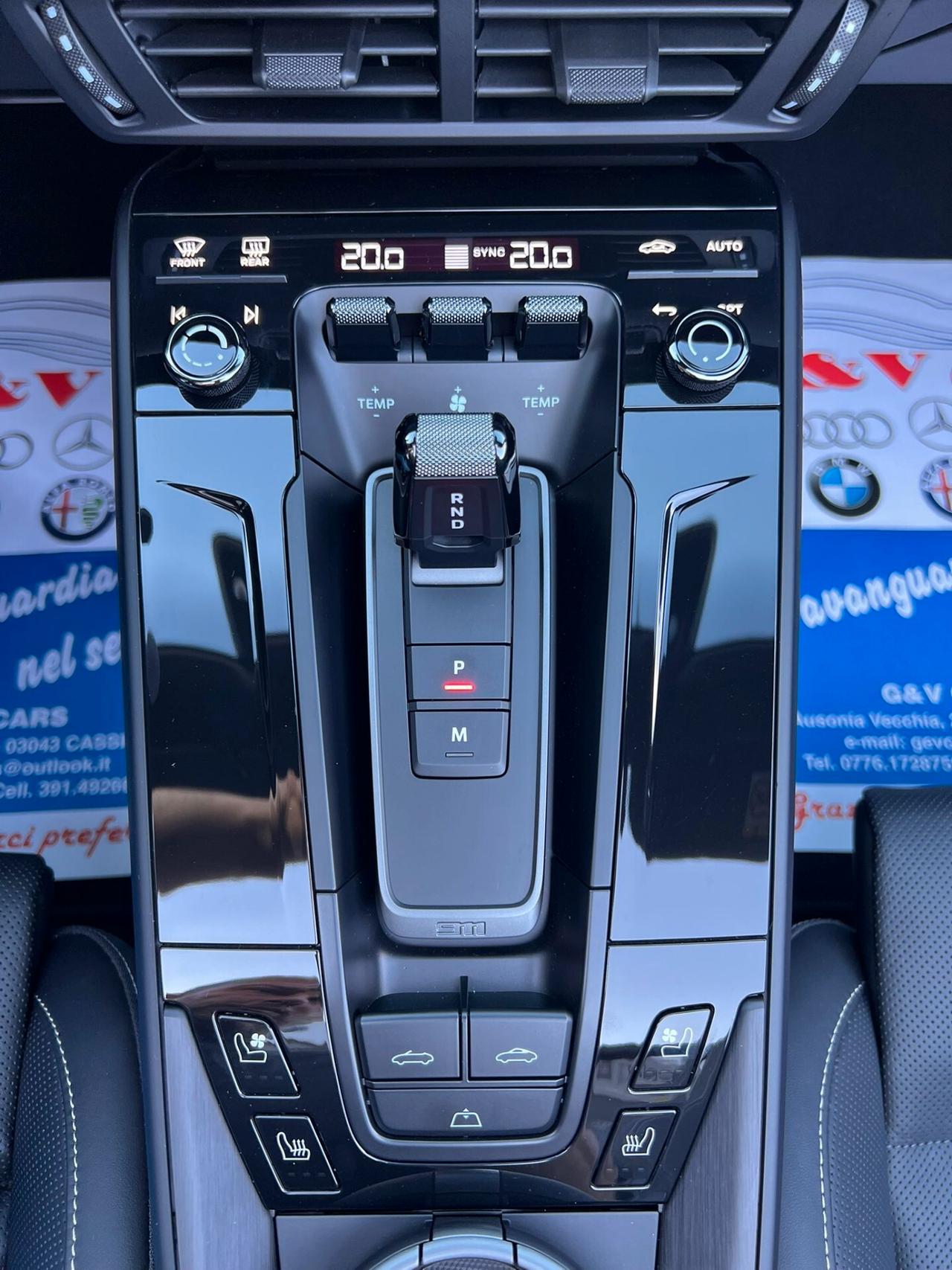 Porsche 992.2 Carrera 4 GTS Cabriolet