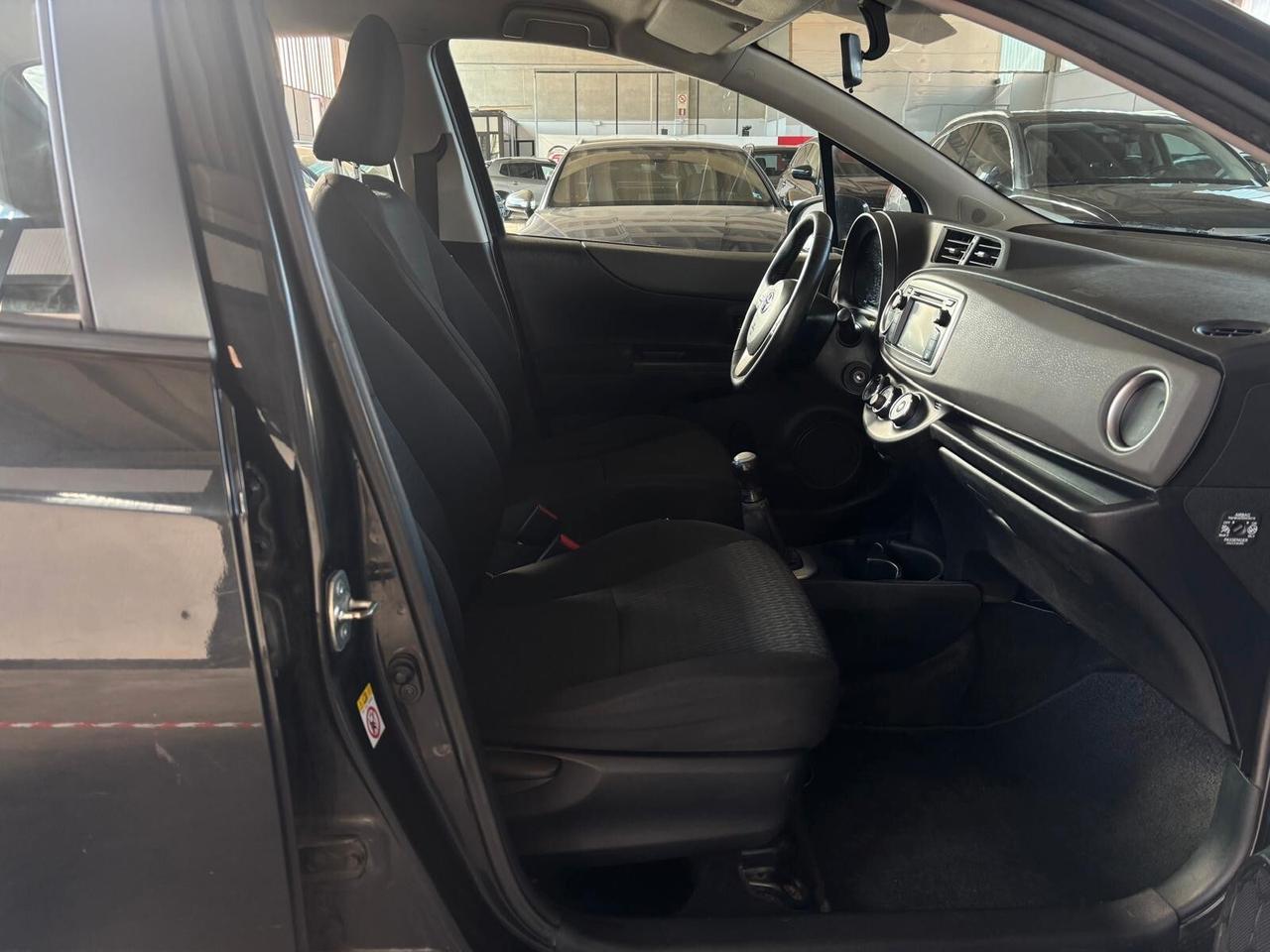 Toyota Yaris 1.0 5 porte Lounge