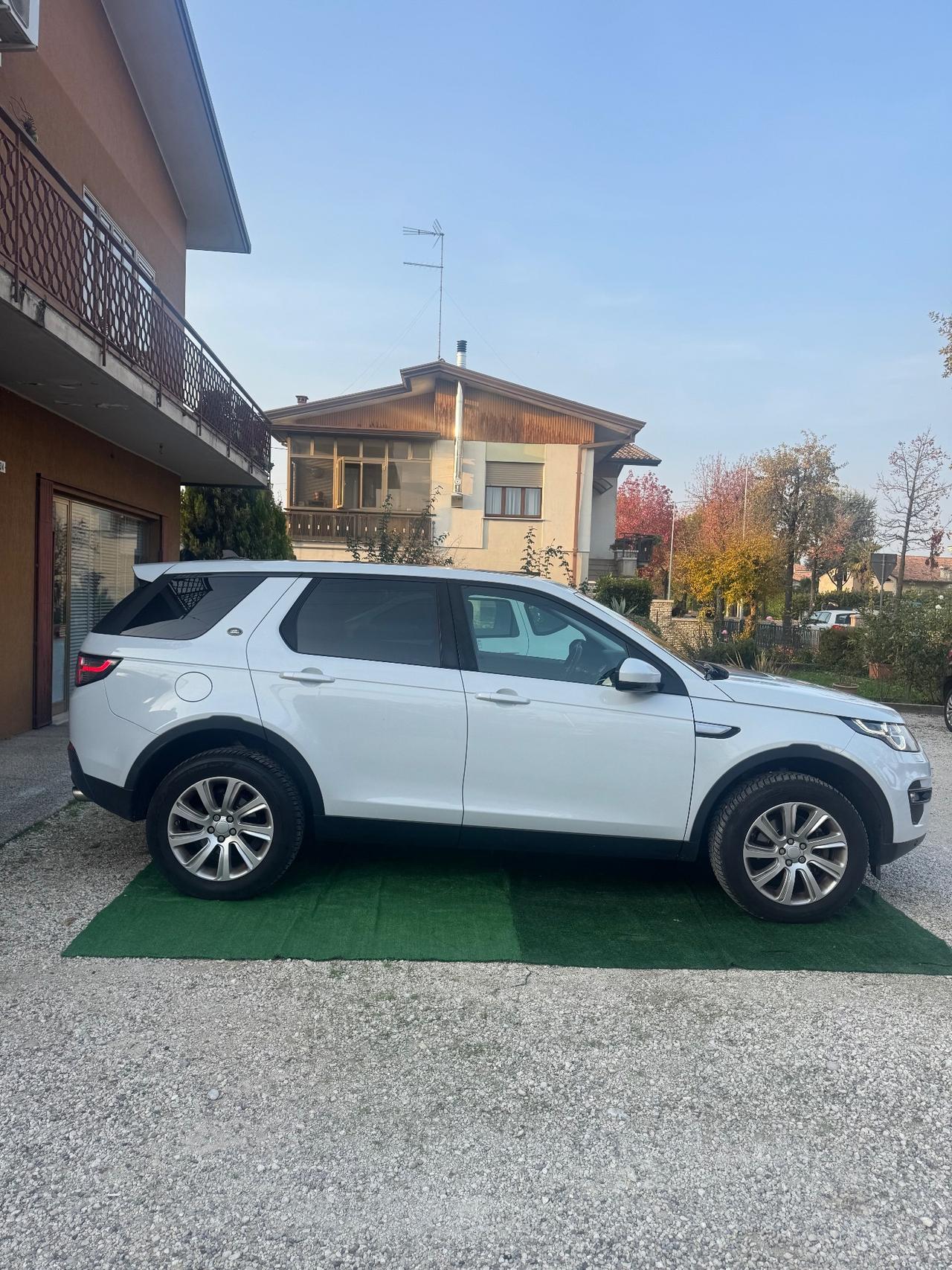 Land Rover Discovery Sport 2.0 TD4 180 CV HSE Luxury