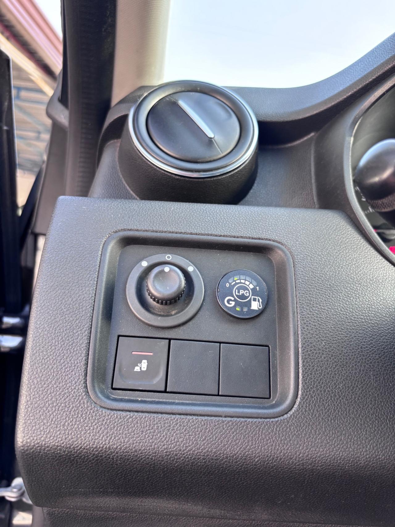 Dacia Duster 1.6 SCe GPL 4x2 Prestige