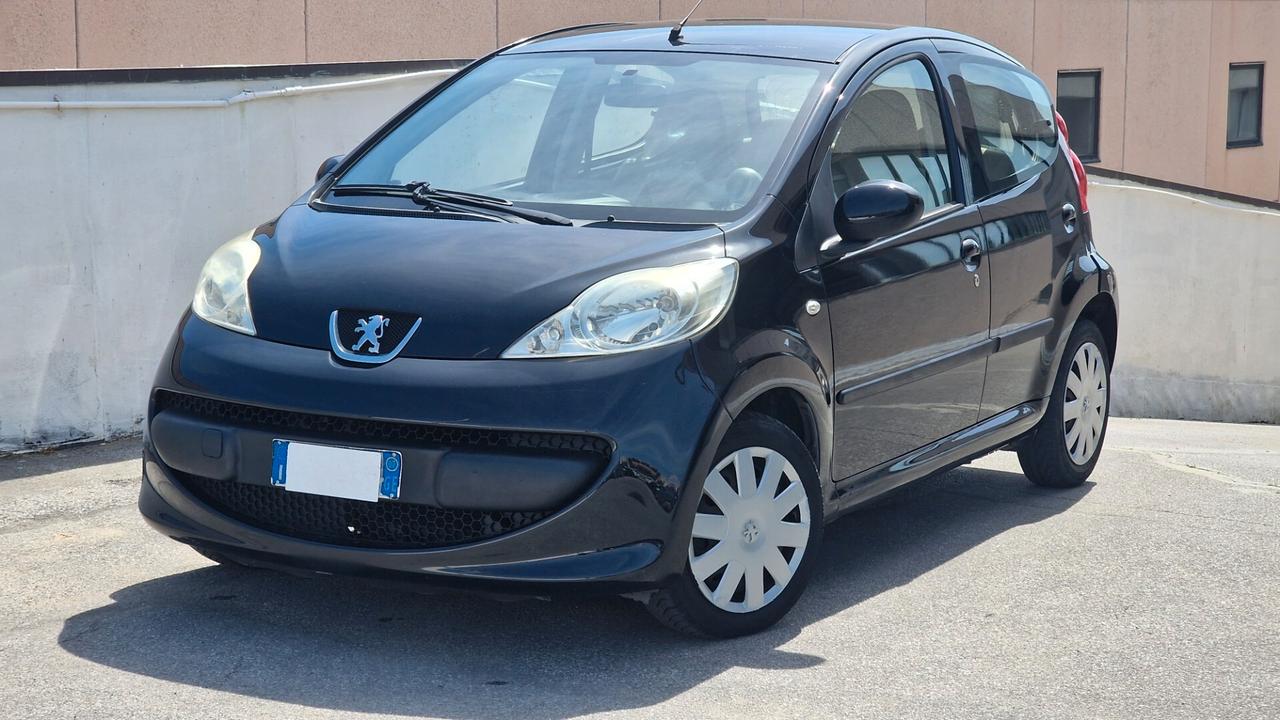 Peugeot 107 1.0 68CV 5p. Sweet Years