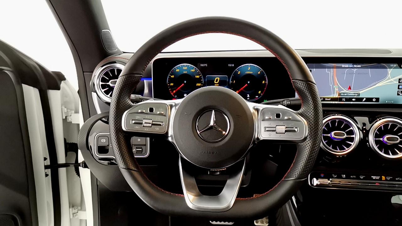 Mercedes-Benz CLA Sh.Brake - X118 - CLA Shooting Brake 200 d Premium auto