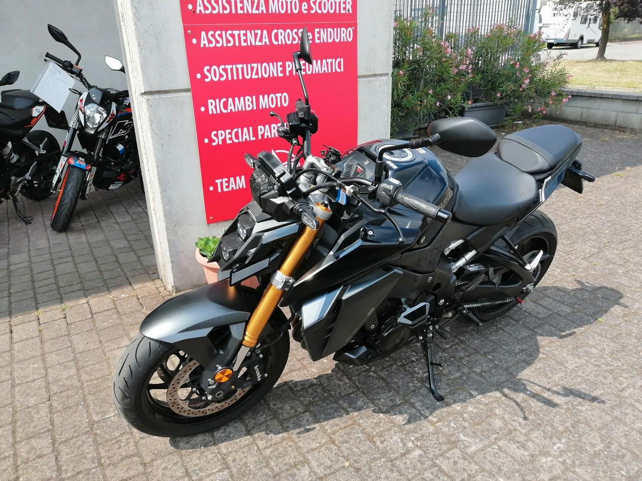 Suzuki GSX S 1000